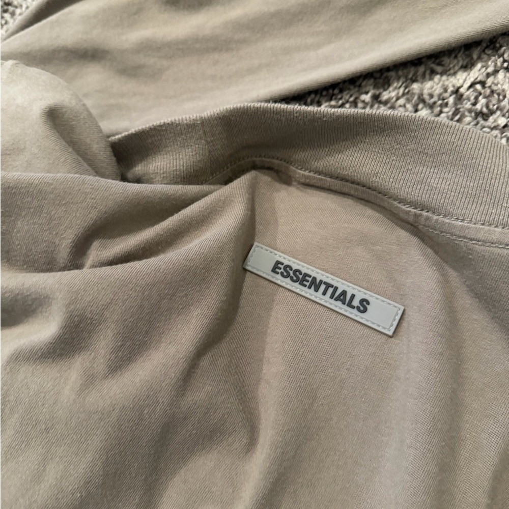 Essentials Long Sleeve - Picture 3 of 3
